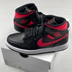 Nike‎ Air Jordan 1 Mid Womens Size 6.5 Black Siren Red BQ6472-004 NIB Sneakers